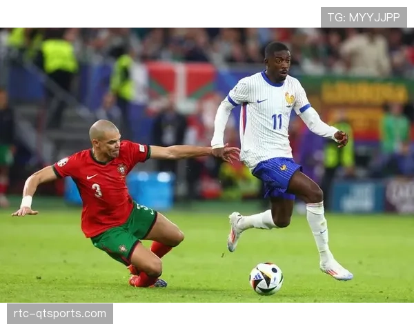 老将的执着:41岁的佩佩与波尔图续约一年,将再战欧冠 老将的执着:41岁的佩佩与波尔图续约一年,将再战欧冠